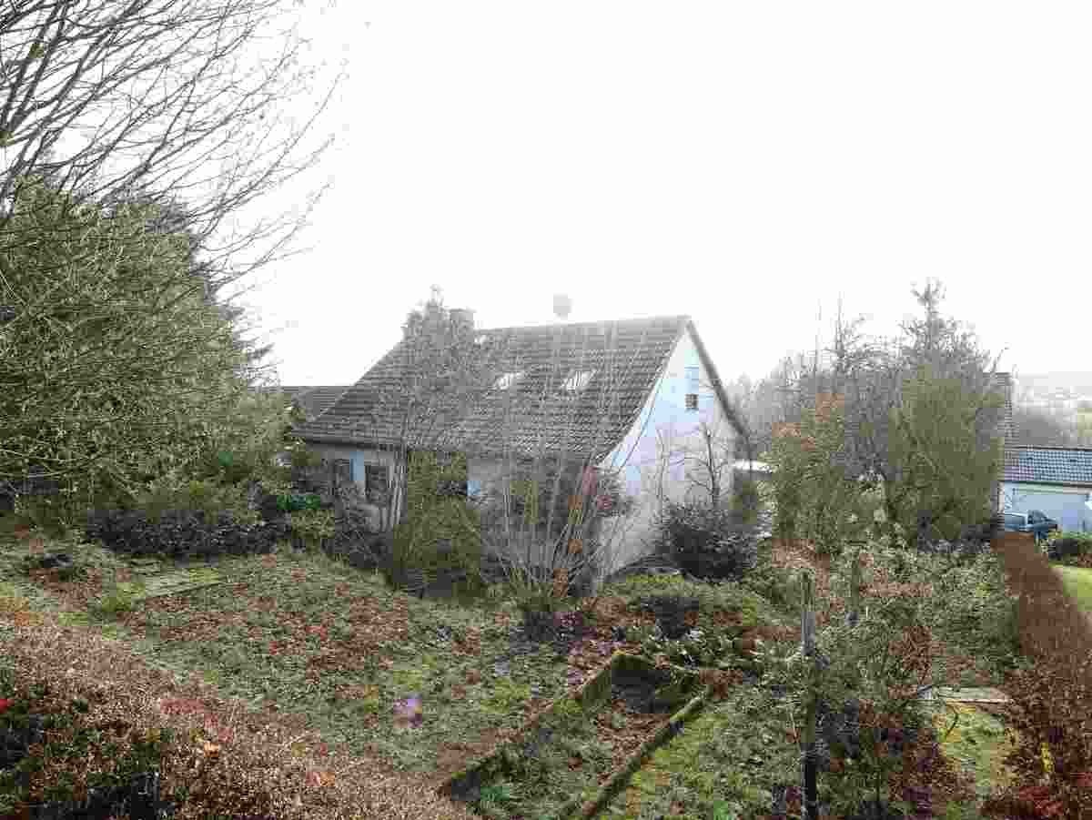 Volksbank Trier Eifel Immobilien GmbH - Immobilienangebot - Gusterath - Alle - Renovierungsbedürftiges Einfamilienhaus in ruhiger Lage