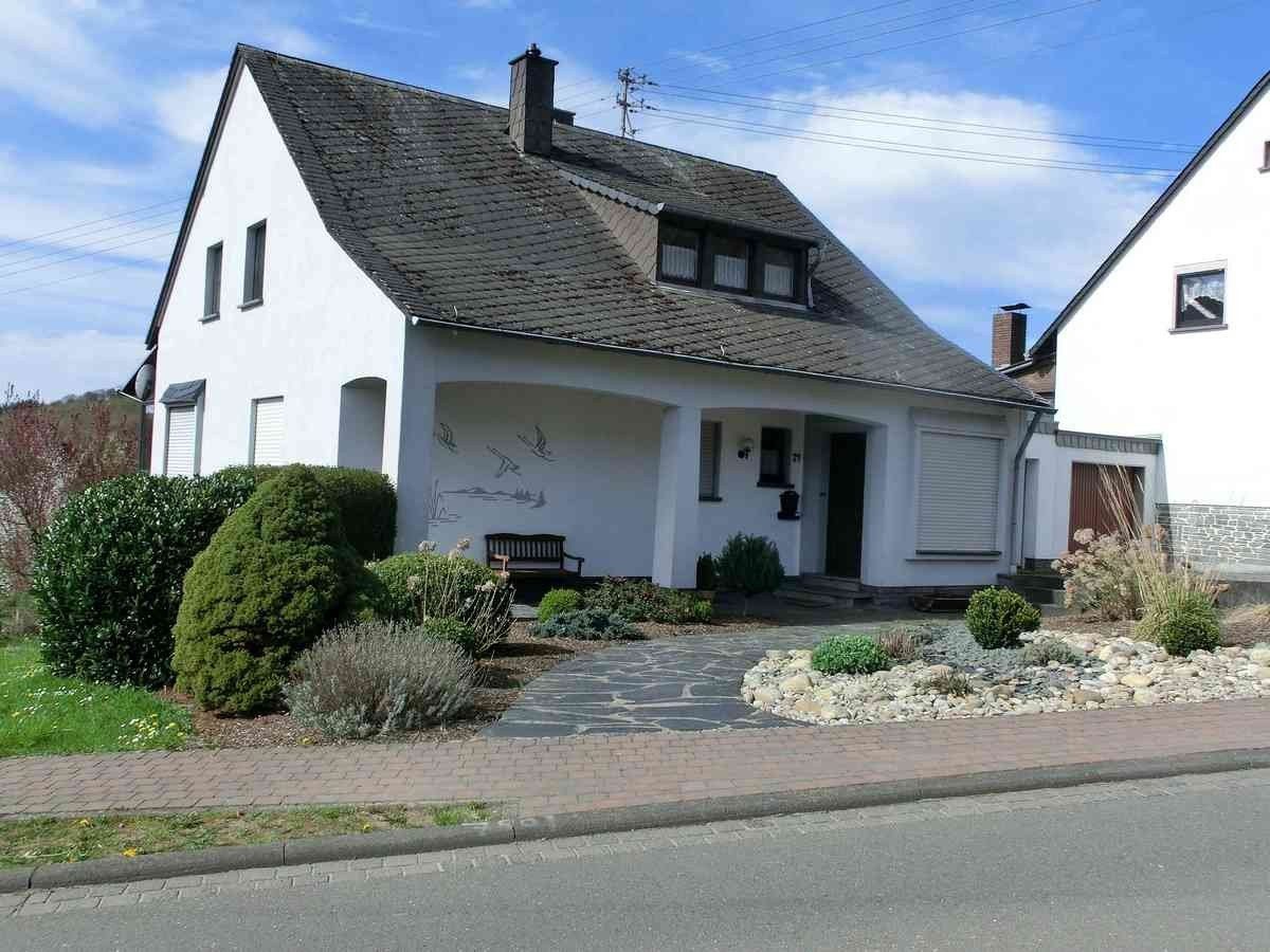 Volksbank Trier Eifel Immobilien GmbH - Immobilienangebot - Lampaden - Alle - Tolles Haus in toller Lage von Lampaden