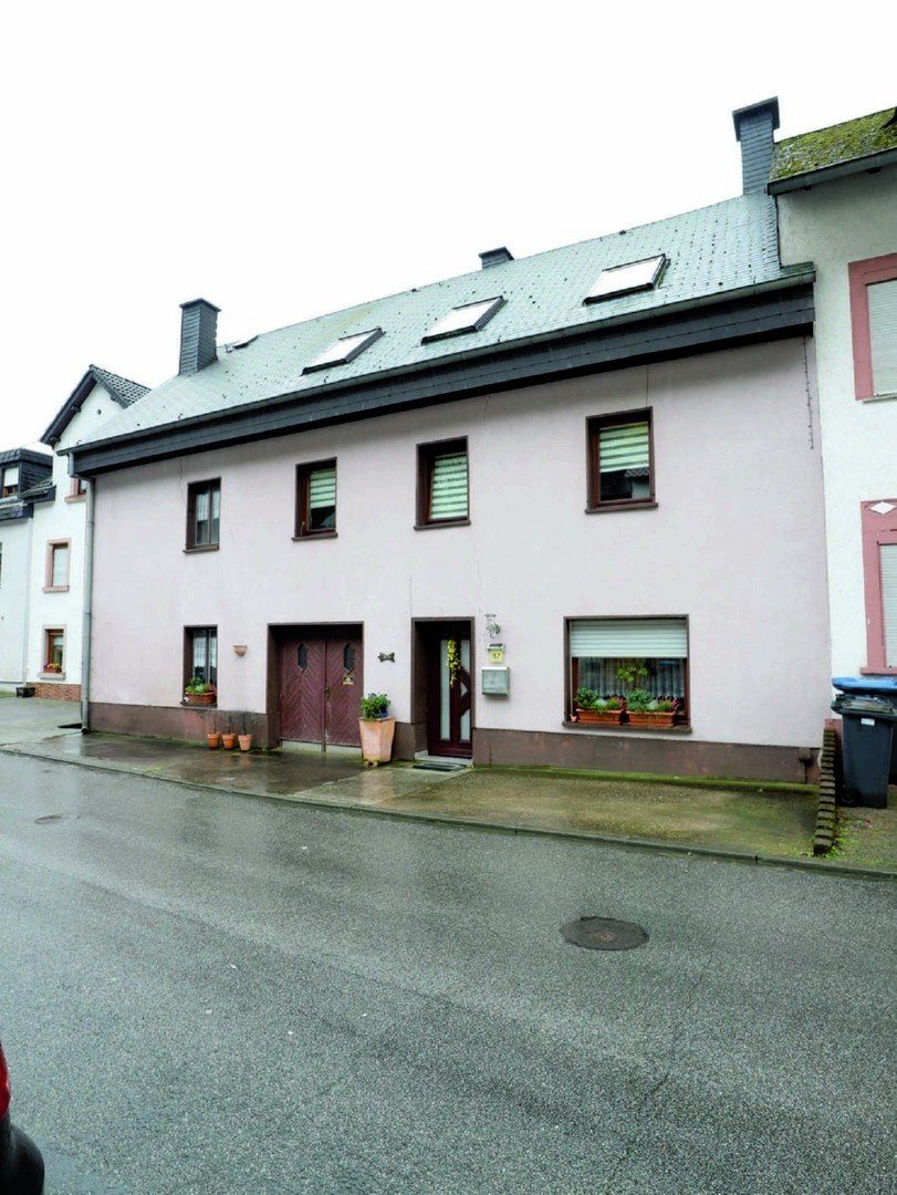 Volksbank Trier Eifel Immobilien GmbH - Immobilienangebot - Trier - Alle - Renovierungsbedürftiges Einfamilienhaus mit Scheune