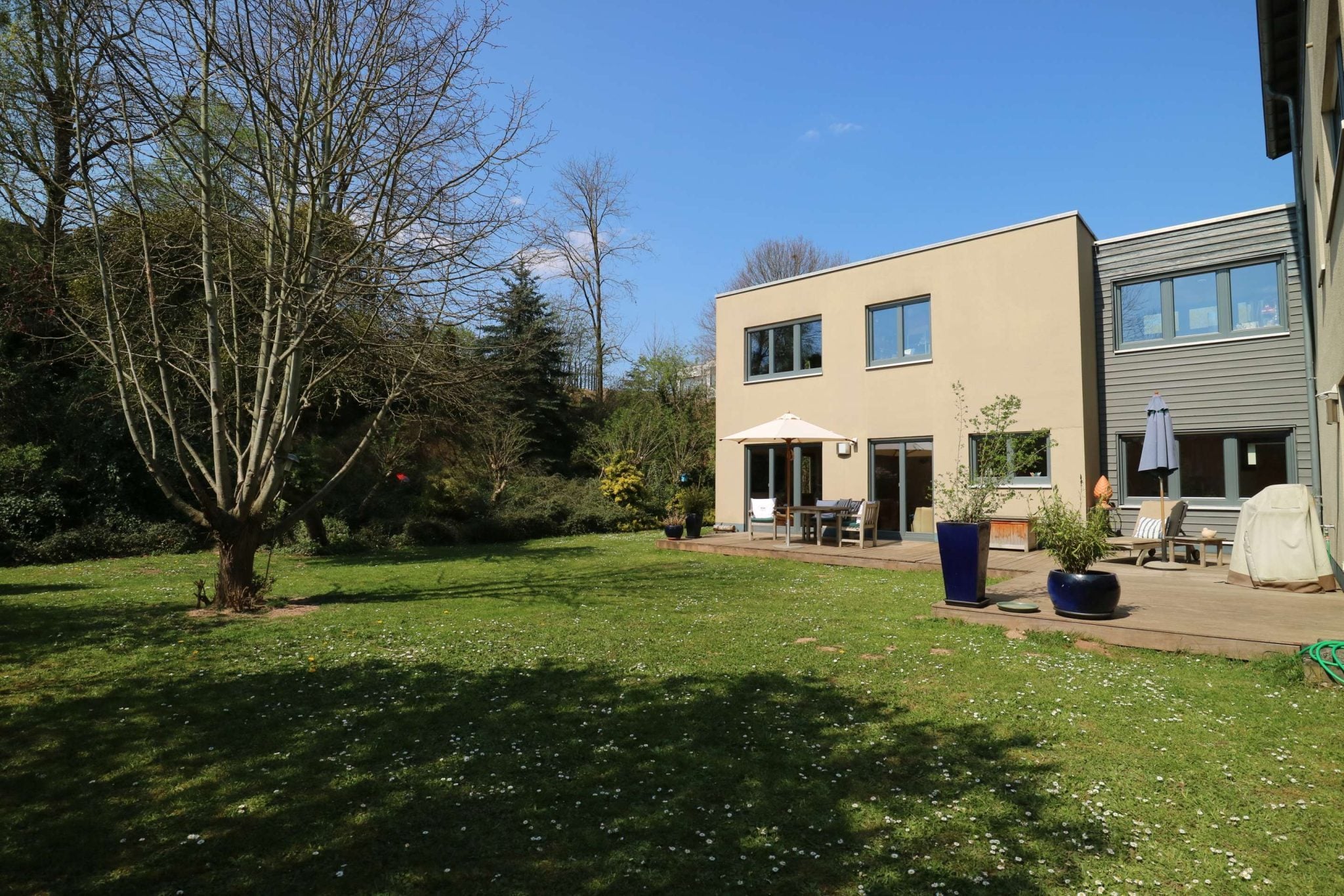 Volksbank Trier Eifel Immobilien GmbH - Immobilienangebot - Schweich - Einfamilienhaus - Zwei Häuser in einem - ein Traum für die große Familie