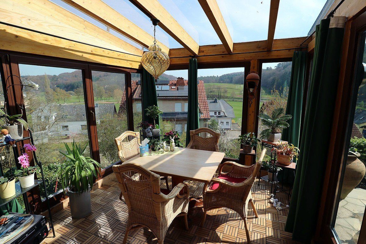 Volksbank Trier Eifel Immobilien GmbH - Immobilienangebot - Mannebach - Alle - Gesundes Wohngefühl - Holzblockhaus mit Ausblick