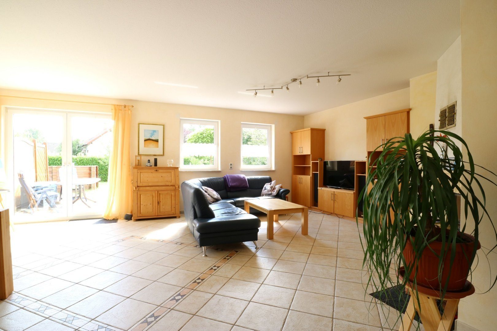 Volksbank Trier Eifel Immobilien GmbH - Immobilienangebot - 54456 Tawern - Tawern - Einfamilienhaus - Diese Immobilie besticht nicht nur durch ihren Garten