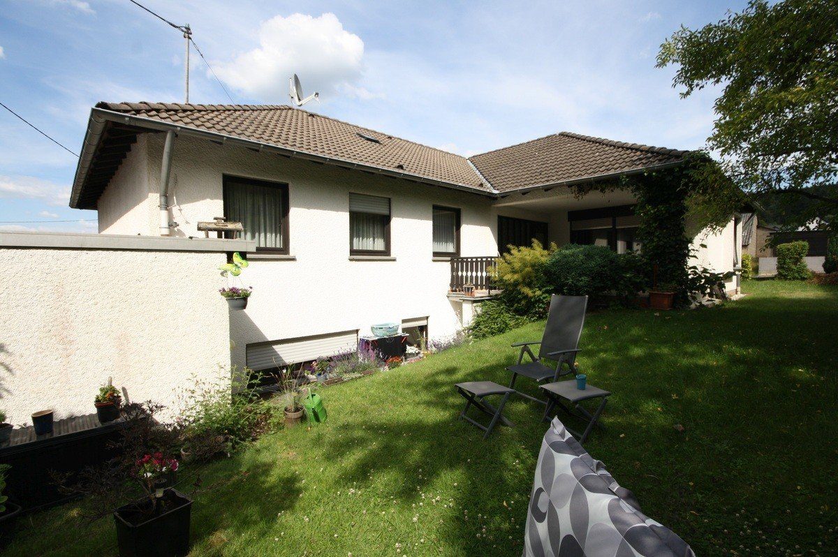 Volksbank Trier Eifel Immobilien GmbH - Immobilienangebot - Farschweiler - Alle - Wohnen auf einer Ebene - Bungalow mit Einliegerwohnung