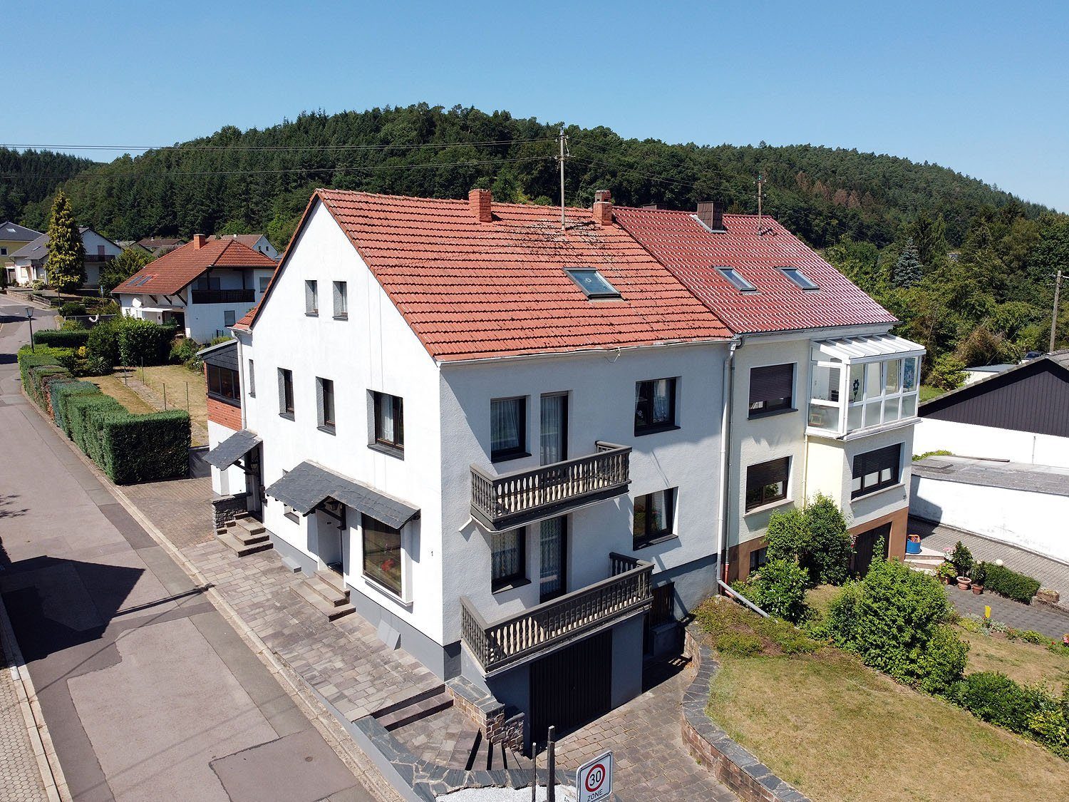 Volksbank Trier Eifel Immobilien GmbH - Immobilienangebot - 54441 Trassem - Trassem - Zweifamilienhaus - Raumwunder sucht Familie