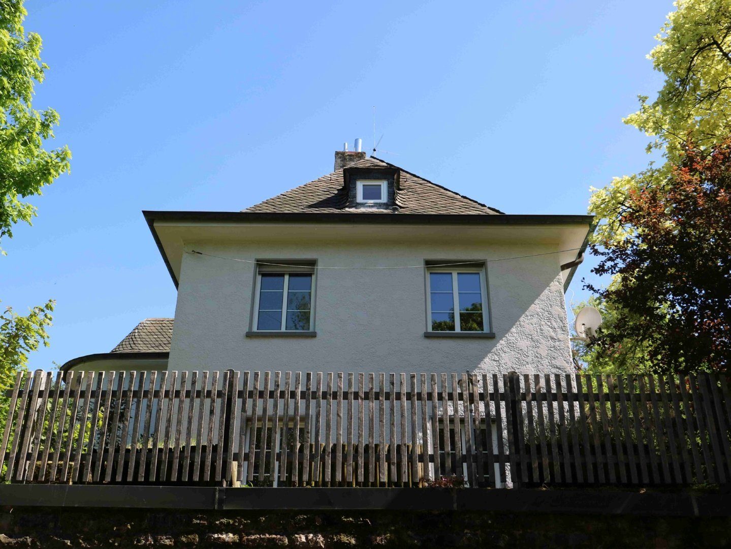 Volksbank Trier Eifel Immobilien GmbH - Immobilienangebot - 54295 Trier - Trier-Heiligkreuz - Einfamilienhaus - Verleihen Sie dieser Stadtvilla neuen Glanz
