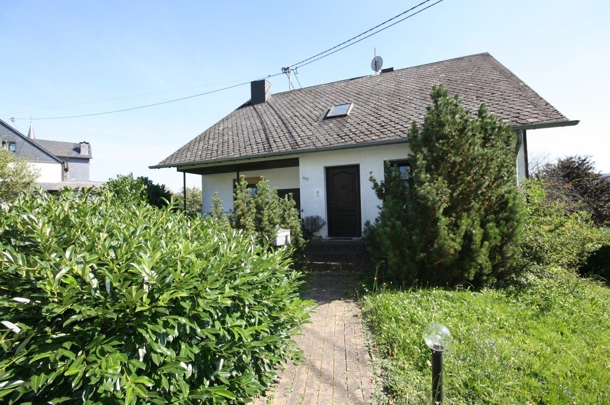 Volksbank Trier Eifel Immobilien GmbH - Immobilienangebot - Lorscheid - Alle - Zweifamilienhaus mit viel Lebensqualität