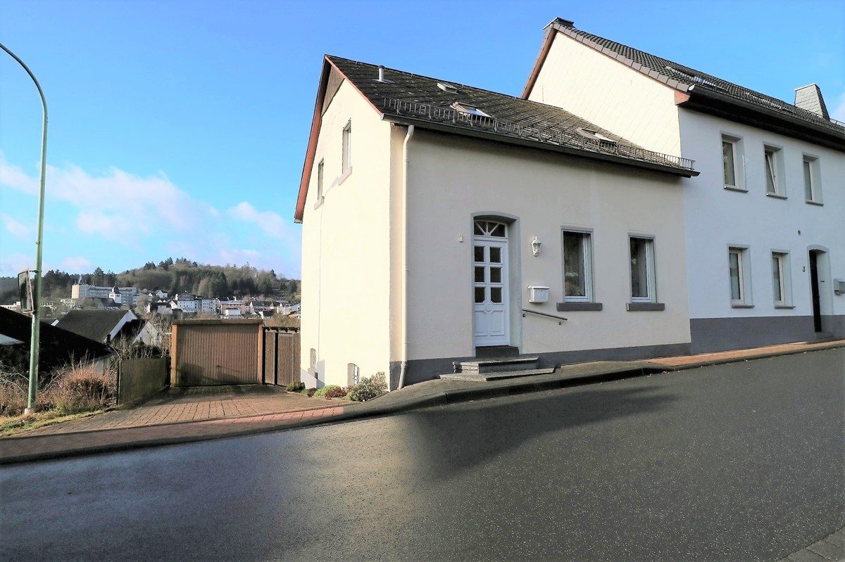 Volksbank Trier Eifel Immobilien GmbH - Immobilienangebot - Daun - Alle - Gemütliches Zuhause mit Ausblick in Daun