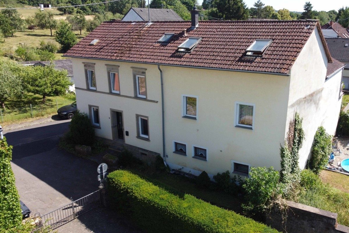 Volksbank Trier Eifel Immobilien GmbH - Immobilienangebot - Igel-Liersberg - Alle - Ideal für große Familien oder Mehrgenerationenwohnen - Zweifamilienhaus in Igel-Liersberg