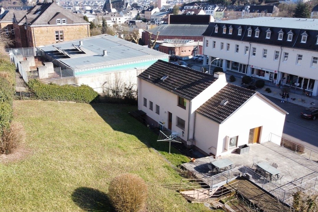 Volksbank Trier Eifel Immobilien GmbH - Immobilienangebot - Saarburg - Alle - Familien aufgepasst! Gepflegtes Zweifamilienhaus in bester Lage von Saarburg