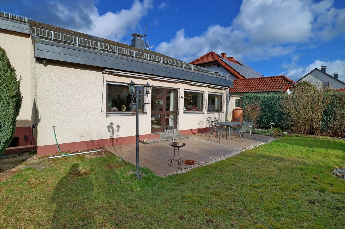 Volksbank Trier Eifel Immobilien GmbH - Immobilienangebot - Pellingen - Alle - Großzügiges Einfamilienhaus mit Einliegerwohnung in Pellingen