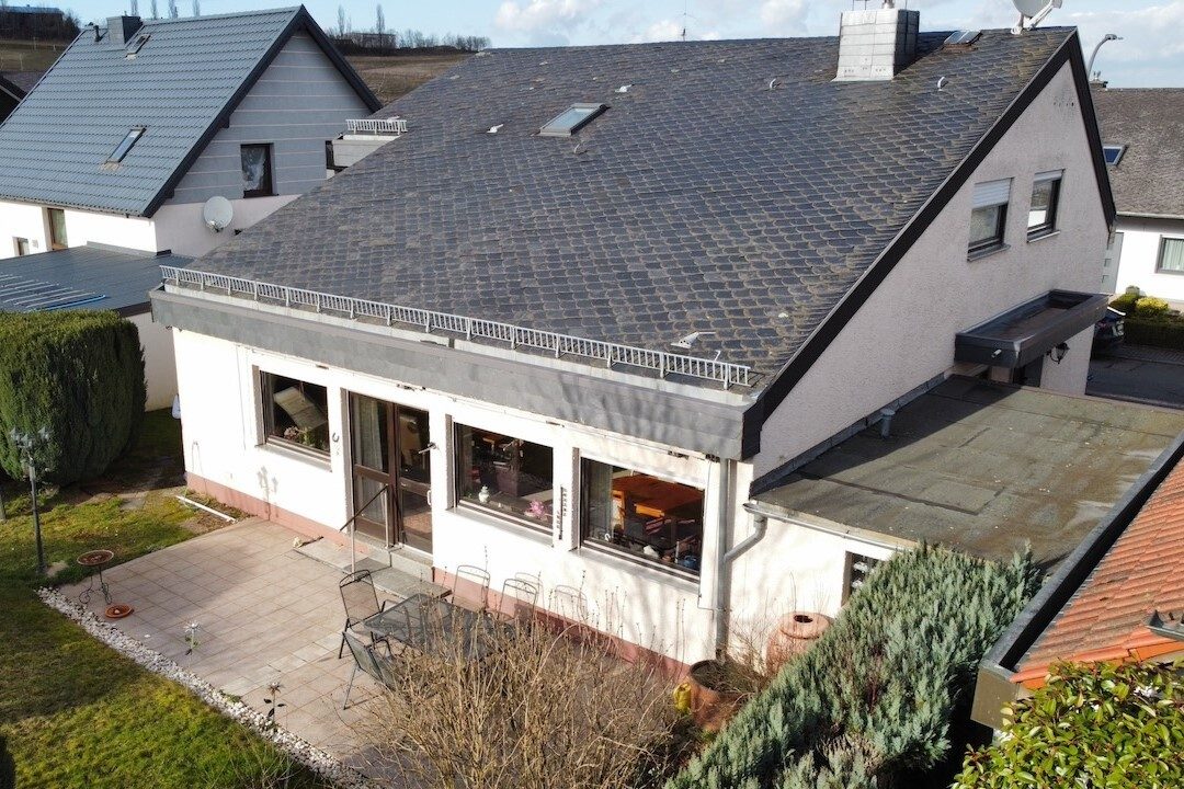 Volksbank Trier Eifel Immobilien GmbH - Immobilienangebot - Pellingen - Alle - Großzügiges Einfamilienhaus mit Einliegerwohnung in Pellingen