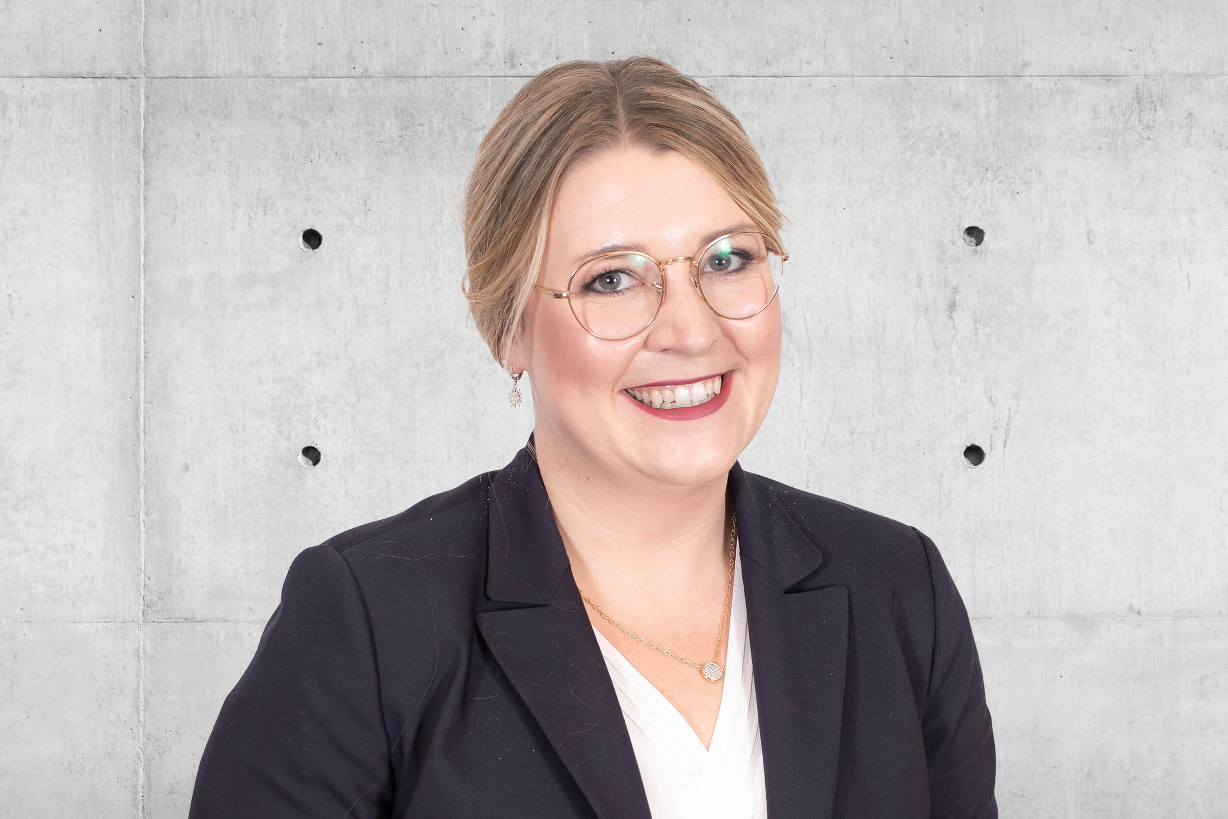 Sabrina Schommer - Volksbank Trier Eifel Immobilien