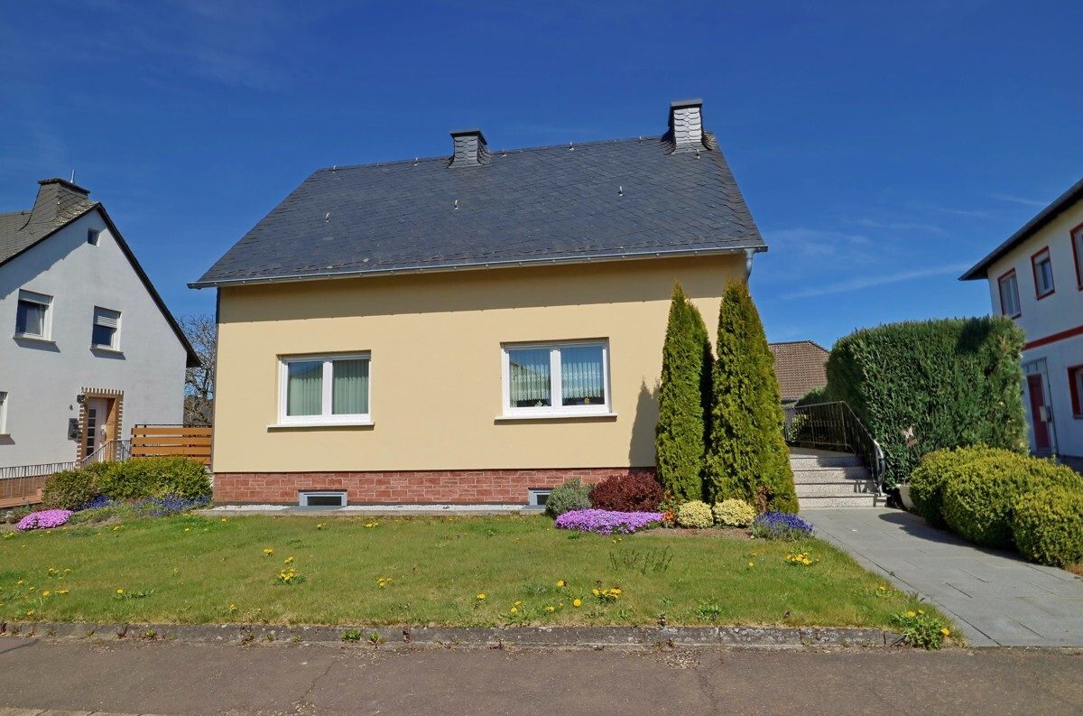 Volksbank Trier Eifel Immobilien GmbH - Immobilienangebot - Thomm - Alle - Ihr neues Zuhause: Gepflegtes Einfamilienhaus mit Potenzial in ruhiger Lage von Thomm