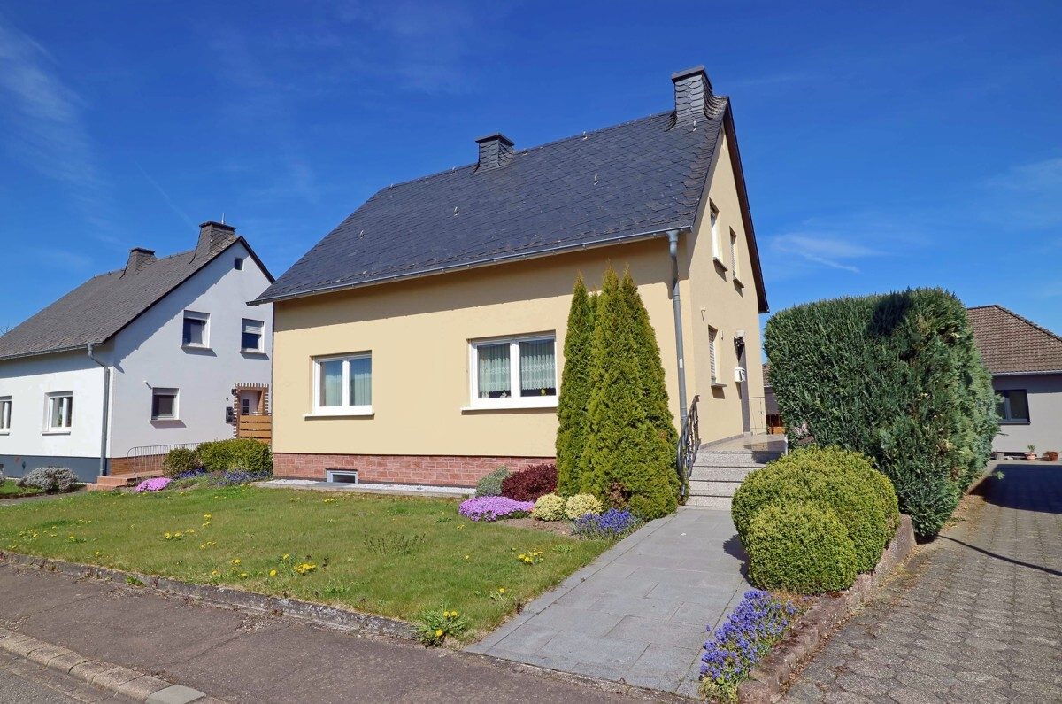 Volksbank Trier Eifel Immobilien GmbH - Immobilienangebot - Thomm - Alle - Ihr neues Zuhause: Gepflegtes Einfamilienhaus mit Potenzial in ruhiger Lage von Thomm