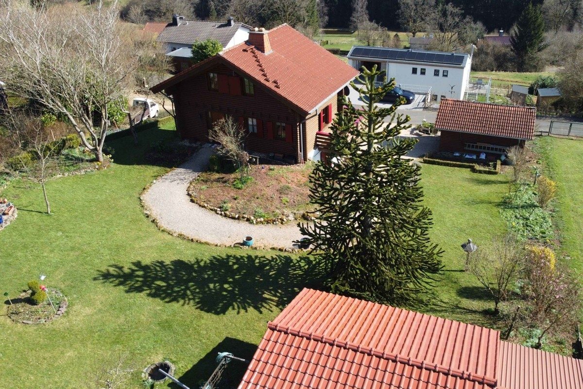 Volksbank Trier Eifel Immobilien GmbH - Immobilienangebot - Kopp - Alle - Einfamilienhaus mit zusätzlichem Baugrundstück in Kopp
