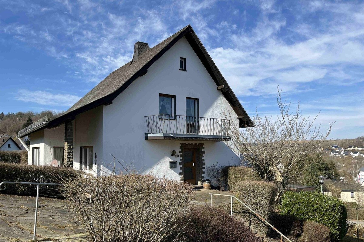 Volksbank Trier Eifel Immobilien GmbH - Immobilienangebot - Jünkerath - Alle - Kompaktes Einfamilienhaus in Jünkerath