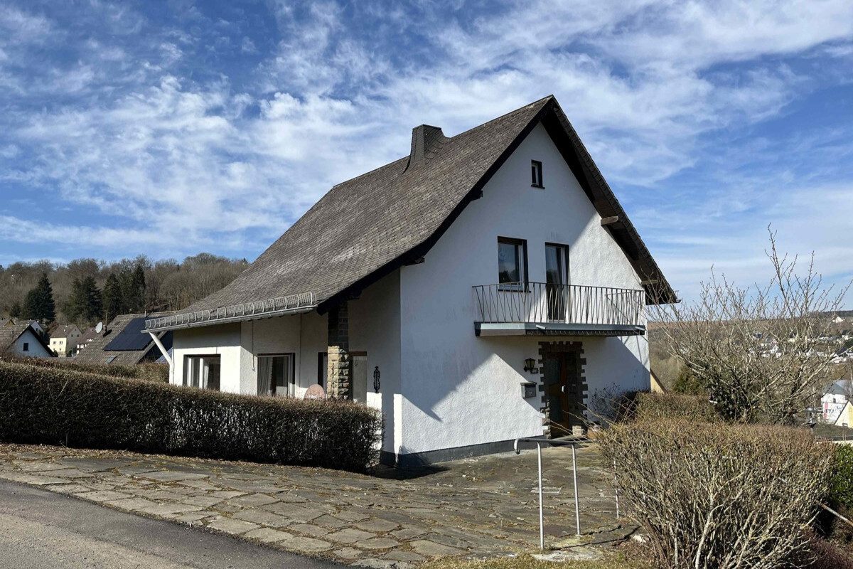 Volksbank Trier Eifel Immobilien GmbH - Immobilienangebot - Jünkerath - Alle - Kompaktes Einfamilienhaus in Jünkerath