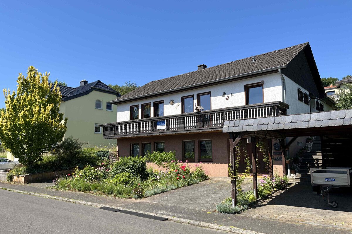 Volksbank Trier Eifel Immobilien GmbH - Immobilienangebot - Birresborn - Alle - NEUER PREIS: Einfamilienhaus mit Einliegerwohnung in ruhiger Lage von Birresborn
