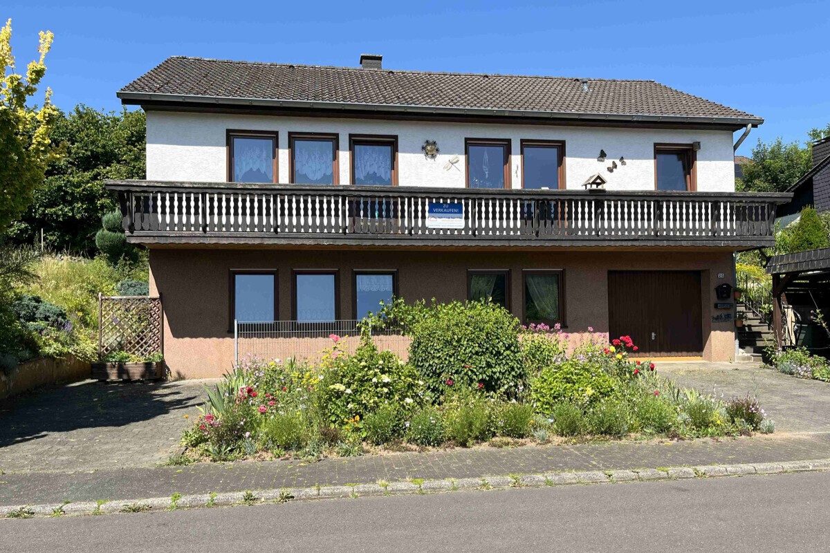 Volksbank Trier Eifel Immobilien GmbH - Immobilienangebot - Birresborn - Alle - NEUER PREIS: Einfamilienhaus mit Einliegerwohnung in ruhiger Lage von Birresborn