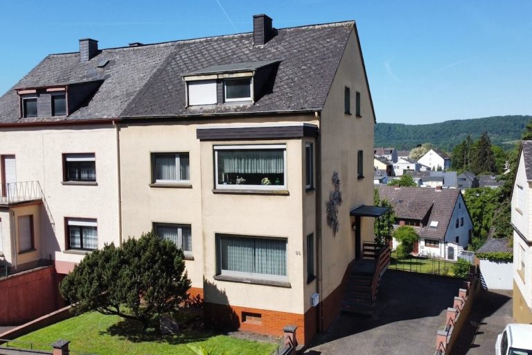 Volksbank Trier Eifel Immobilien GmbH - Immobilienangebot - Konz - Alle - Viel Platz und Möglichkeiten in Konz: Mehrfamilienhaus mit drei Wohneinheiten