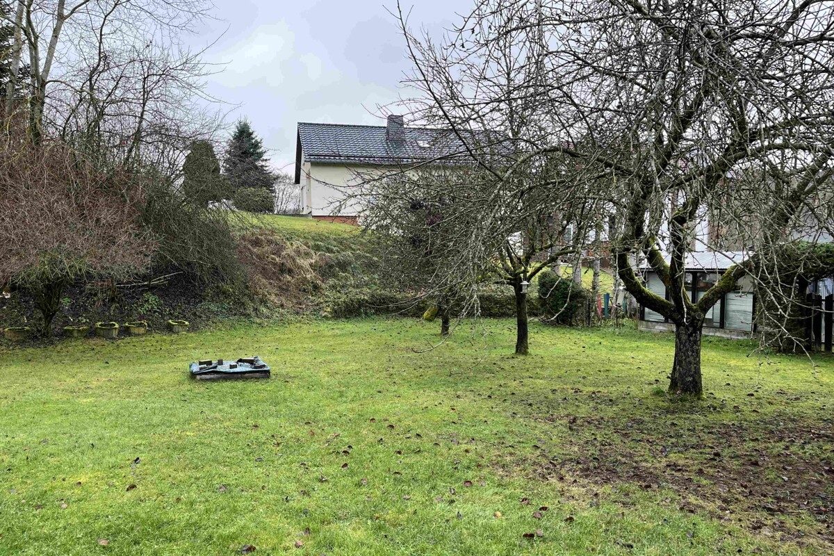 Volksbank Trier Eifel Immobilien GmbH - Immobilienangebot - Kronenburg - Alle - Doppelhaushälfte mit Garten in Kronenburg