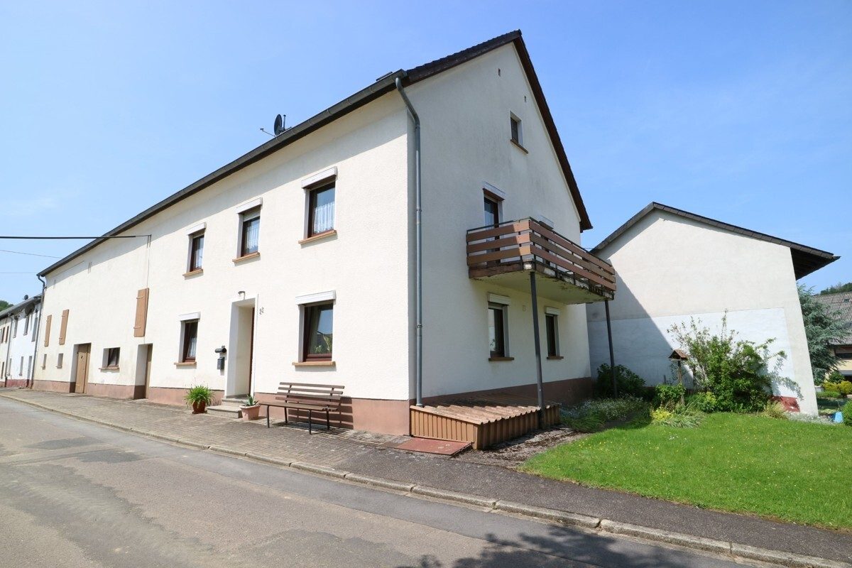 Volksbank Trier Eifel Immobilien GmbH - Immobilienangebot - Zerf - Alle - Einfamilienhaus mit Nebengebäude in Zerf