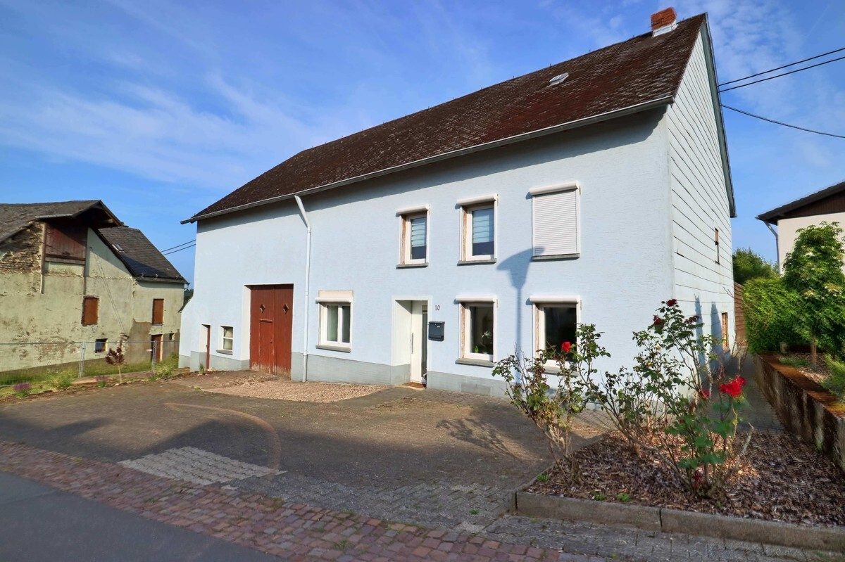 Volksbank Trier Eifel Immobilien GmbH - Immobilienangebot - Beuren (Hochwald) - Alle - Einfamilienhaus mit Nebengebäude in Beuren
