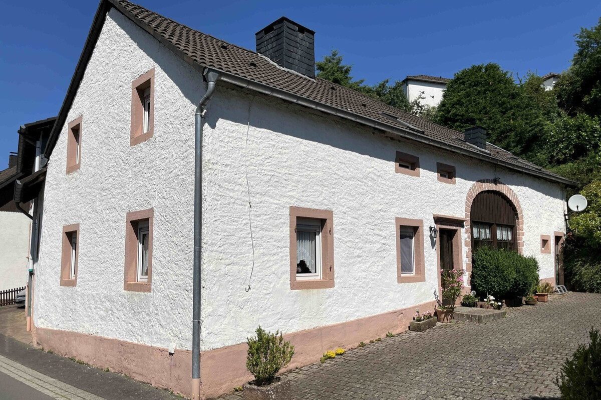 Volksbank Trier Eifel Immobilien GmbH - Immobilienangebot - Densborn - Alle - Gemütliches, ehemaliges Bauernhaus in Densborn
