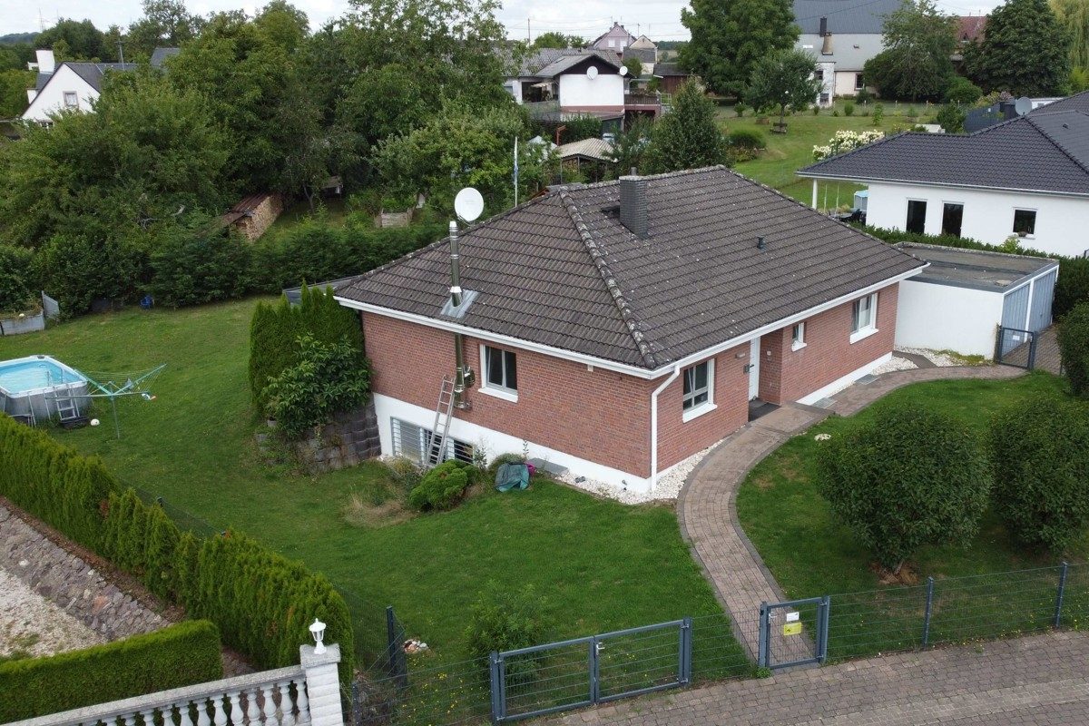 Volksbank Trier Eifel Immobilien GmbH - Immobilienangebot - Zemmer - Alle - Ihr neues Zuhause wartet auf Sie - Modernisierter Bungalow in Zemmer