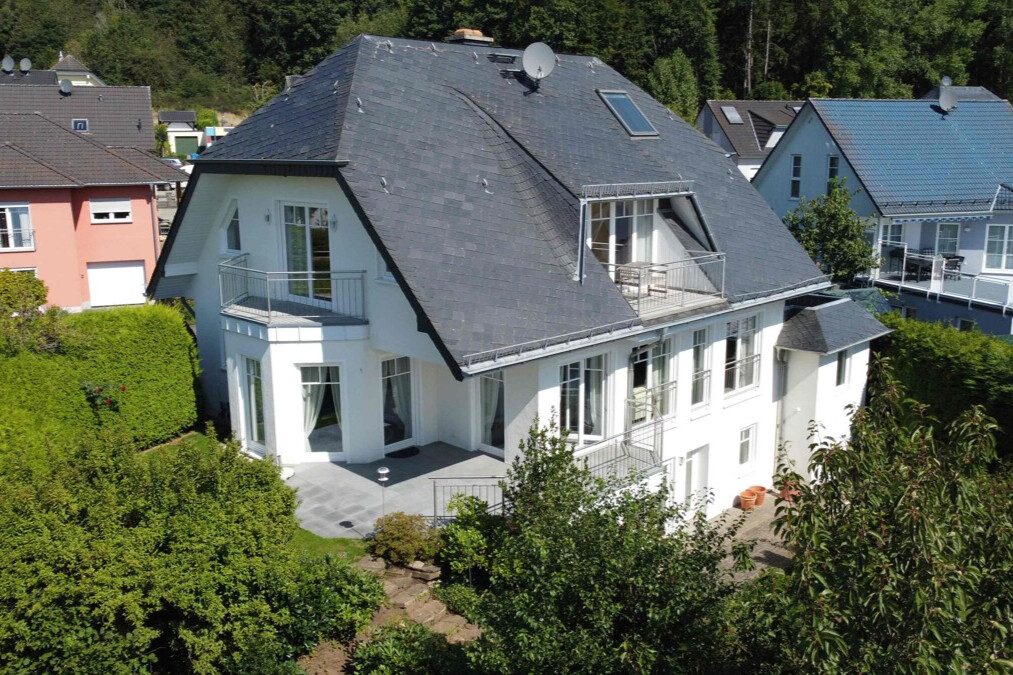 Volksbank Trier Eifel Immobilien GmbH - Immobilienangebot - Prüm - Alle - Ein Haus mit viel Platz, Komfort und Nutzungsmöglichkeiten in Prüm