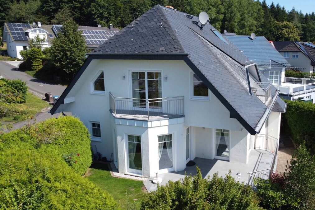 Volksbank Trier Eifel Immobilien GmbH - Immobilienangebot - Prüm - Alle - Ein Haus mit viel Platz, Komfort und Nutzungsmöglichkeiten in Prüm