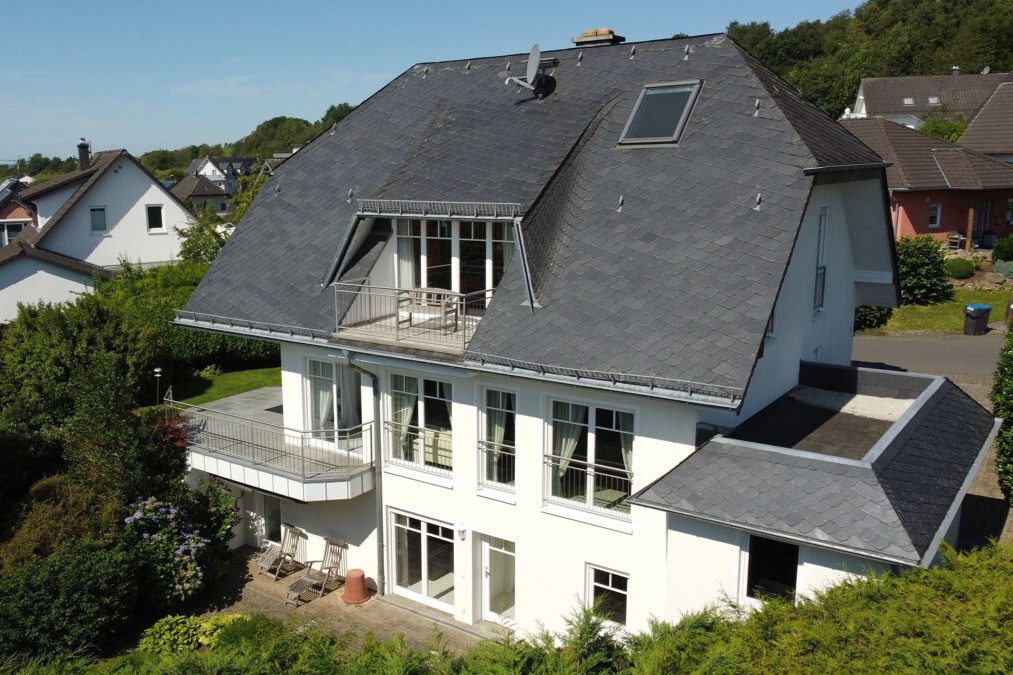 Volksbank Trier Eifel Immobilien GmbH - Immobilienangebot - Prüm - Alle - Ein Haus mit viel Platz, Komfort und Nutzungsmöglichkeiten in Prüm