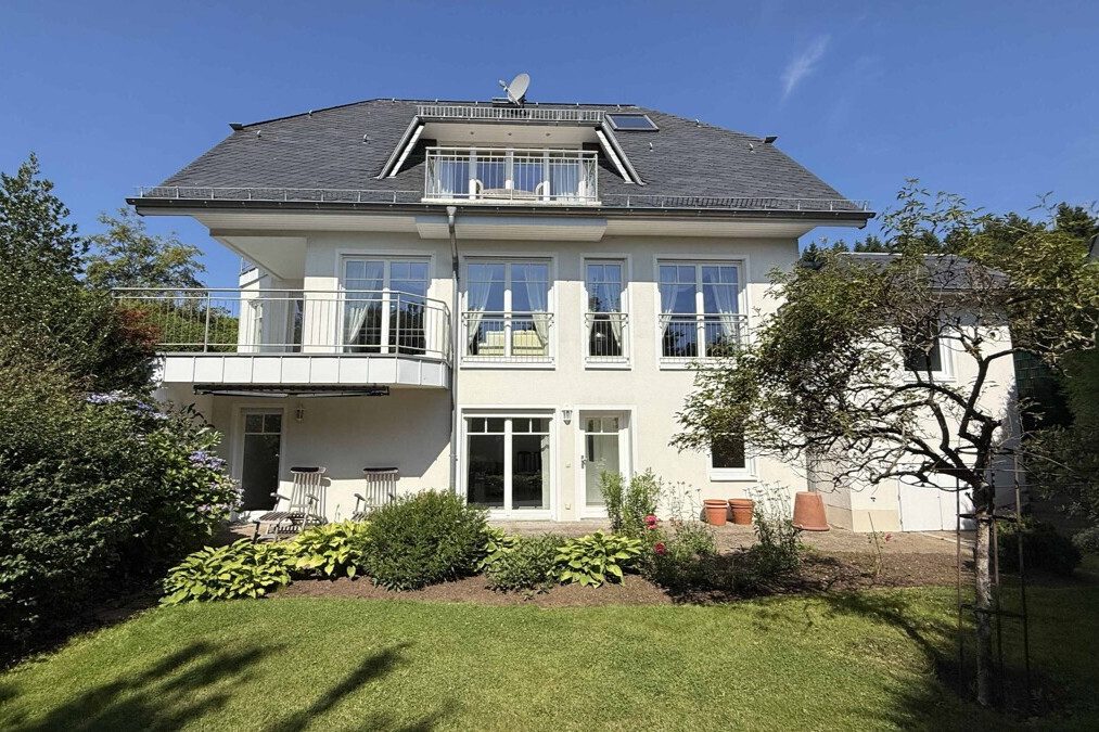 Volksbank Trier Eifel Immobilien GmbH - Immobilienangebot - Prüm - Alle - Ein Haus mit viel Platz, Komfort und Nutzungsmöglichkeiten in Prüm