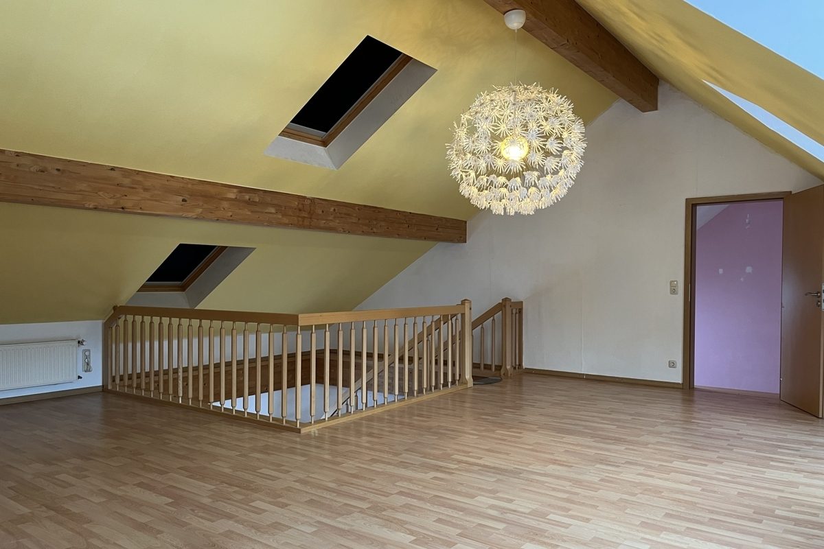 Volksbank Trier Eifel Immobilien GmbH - Immobilienangebot - Schönecken - Alle - Gepflegtes Einfamilienhaus im schönen Eifelort Schönecken