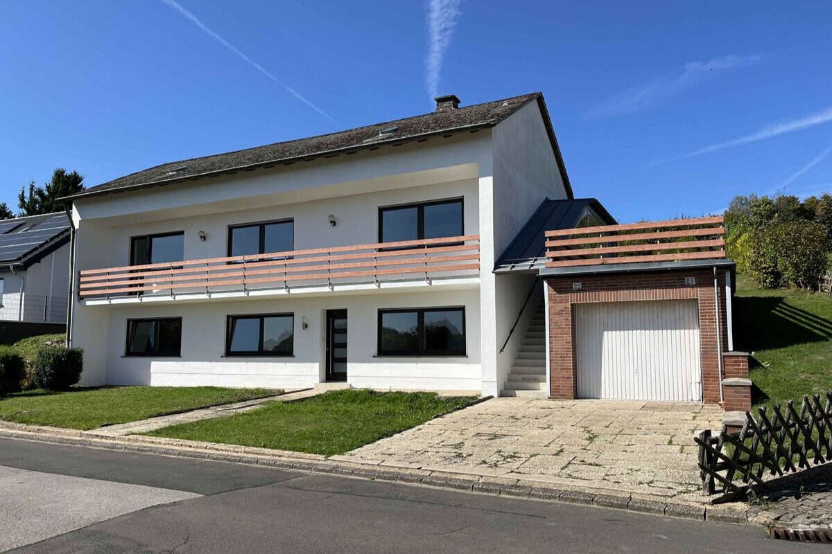 Volksbank Trier Eifel Immobilien GmbH - Immobilienangebot - Gönnersdorf - Alle - Einfamilienhaus mit Einliegerwohnung in ruhiger Lage von Gönnersdorf
