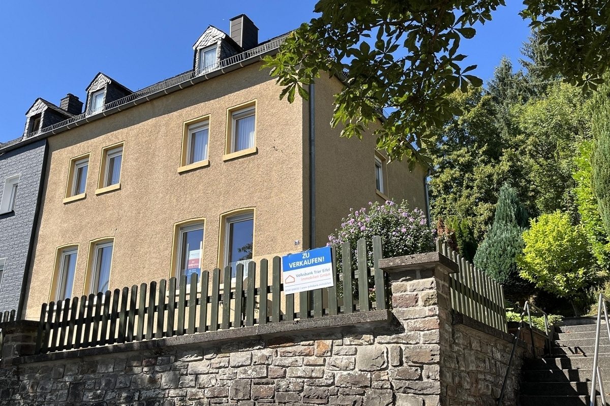 Volksbank Trier Eifel Immobilien GmbH - Immobilienangebot - Prüm - Alle - Gepflegtes Mehrfamilienhaus in schöner Lage von Prüm