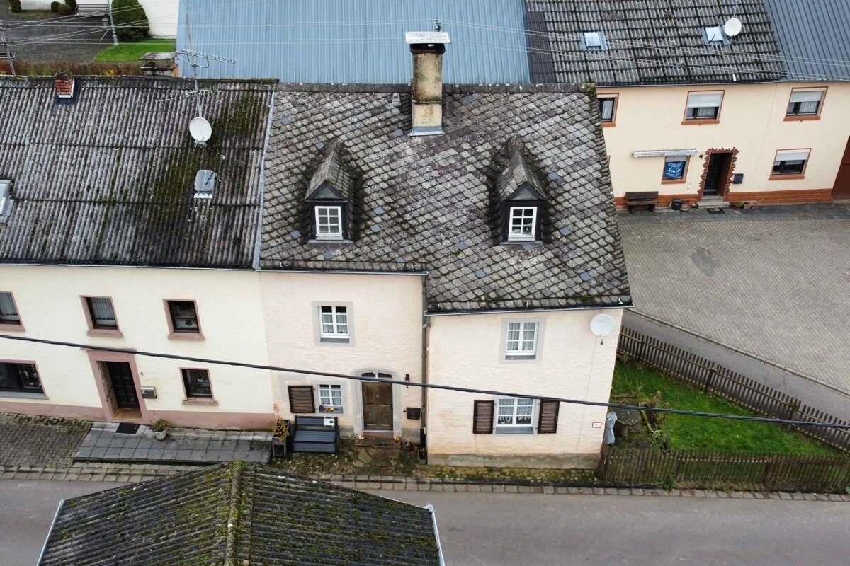 Volksbank Trier Eifel Immobilien GmbH - Immobilienangebot - Oberkail - Alle - Historisches Einfamilienhaus in Oberkail – Charme von 1742 trifft modernen Wohnkomfort
