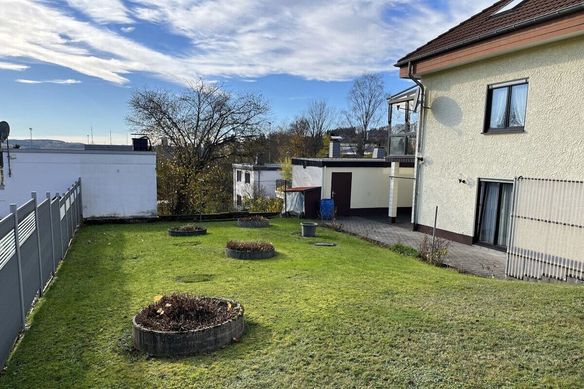 Volksbank Trier Eifel Immobilien GmbH - Immobilienangebot - Prüm - Alle - Einziehen und Vermieten - Einfamilienhaus mit Einliegerwohnung in Prüm