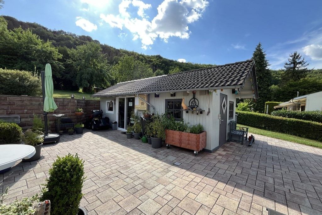 Volksbank Trier Eifel Immobilien GmbH - Immobilienangebot - Hüttingen an der Kyll - Alle - Ankommen im Grünen: Ihr Einfamilienhaus in Hüttingen an der Kyll