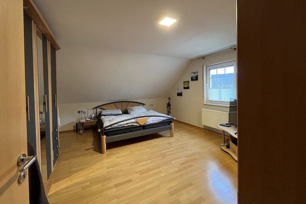 Volksbank Trier Eifel Immobilien GmbH - Immobilienangebot - Hüttingen an der Kyll - Alle - Ankommen im Grünen: Ihr Einfamilienhaus in Hüttingen an der Kyll