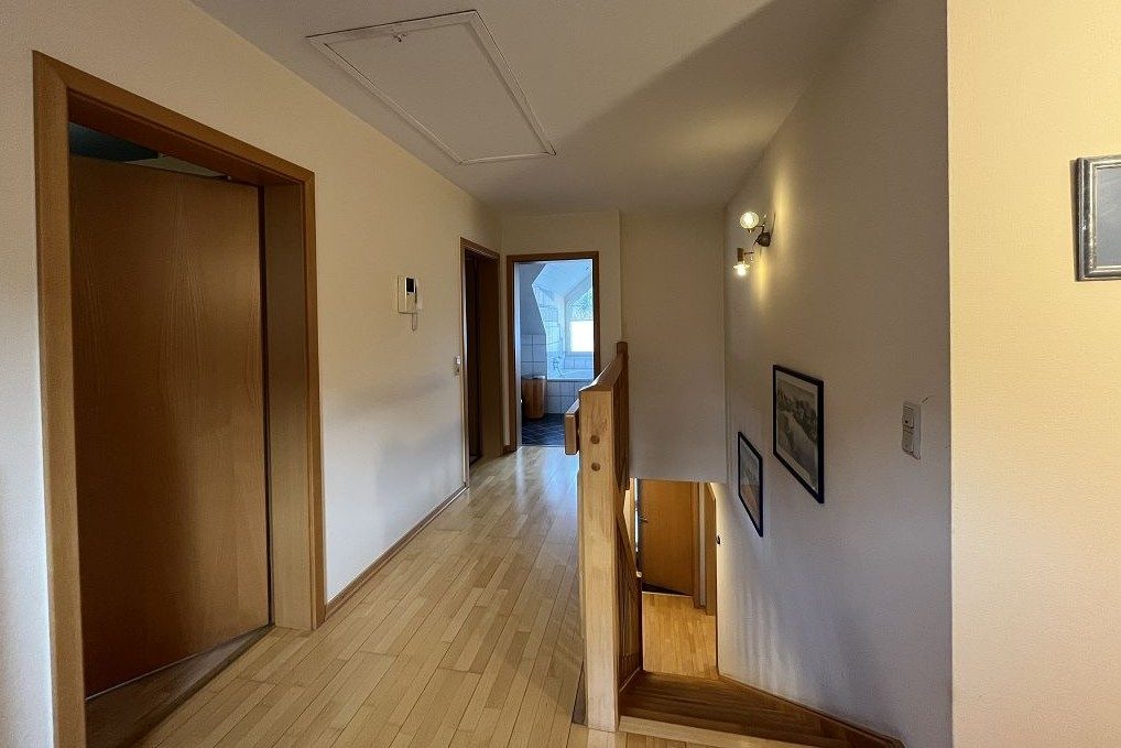 Volksbank Trier Eifel Immobilien GmbH - Immobilienangebot - Hüttingen an der Kyll - Alle - Ankommen im Grünen: Ihr Einfamilienhaus in Hüttingen an der Kyll