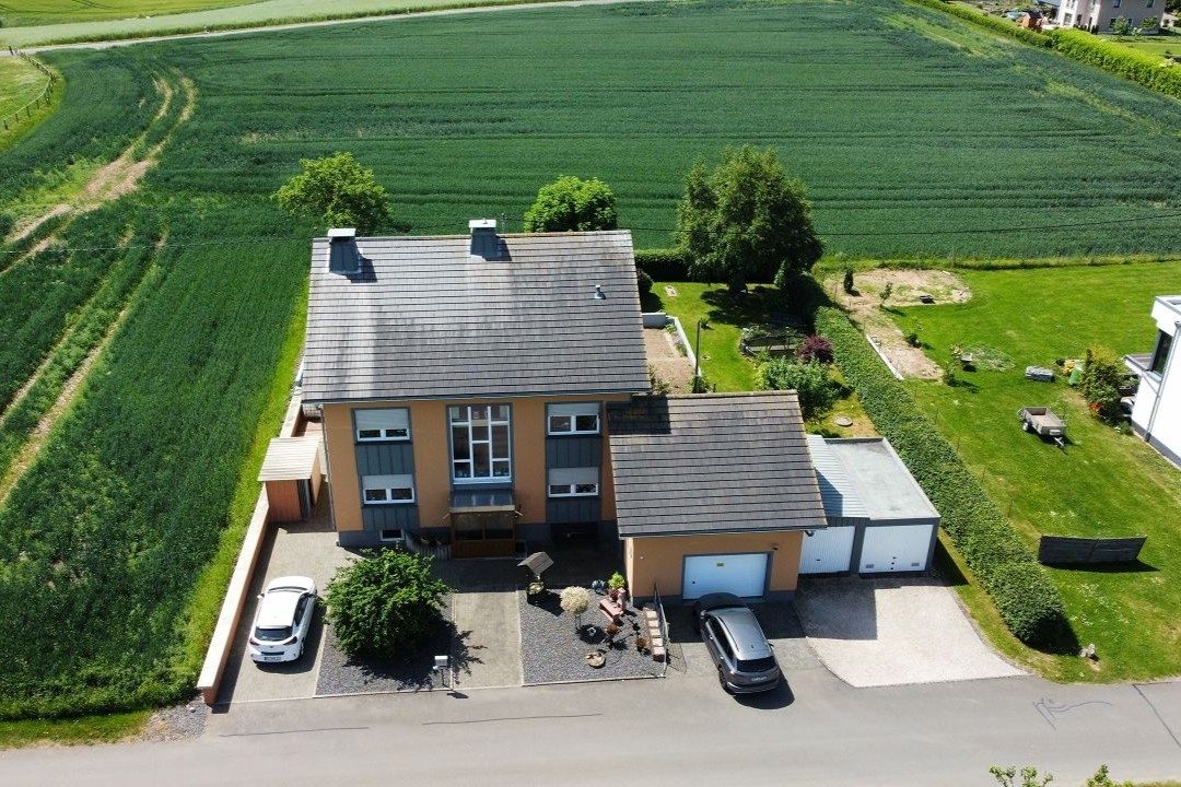 Volksbank Trier Eifel Immobilien GmbH - Immobilienangebot - Karlshausen - Alle - Direkt einziehen - Schönes Zweifamilienhaus in Karlshausen
