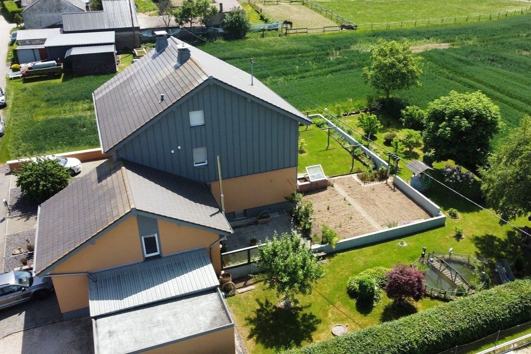 Volksbank Trier Eifel Immobilien GmbH - Immobilienangebot - Karlshausen - Alle - Direkt einziehen - Schönes Zweifamilienhaus in Karlshausen