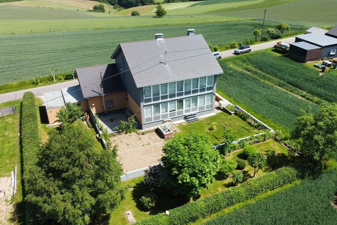 Volksbank Trier Eifel Immobilien GmbH - Immobilienangebot - Karlshausen - Alle - Direkt einziehen - Schönes Zweifamilienhaus in Karlshausen