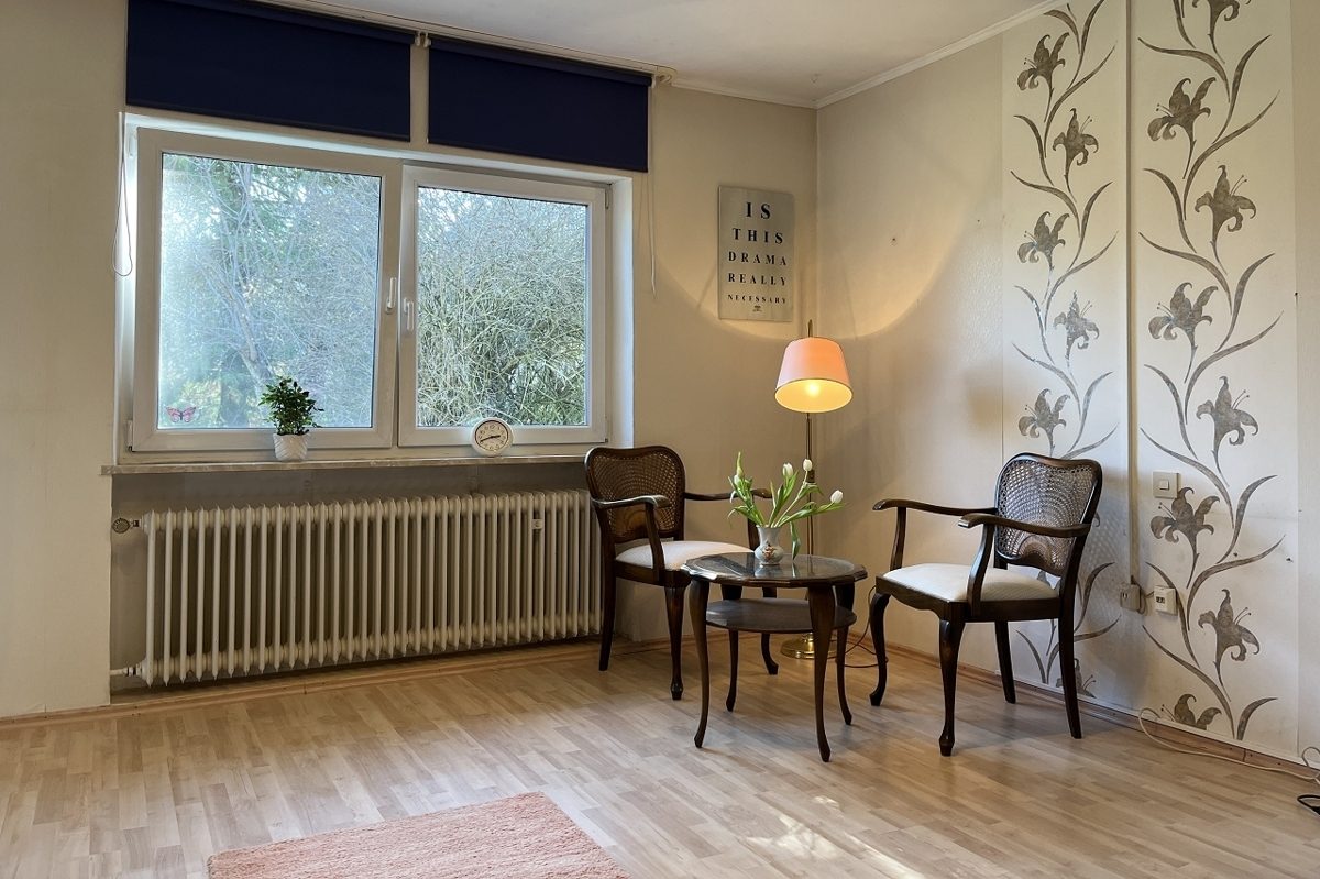 Volksbank Trier Eifel Immobilien GmbH - Immobilienangebot - Üxheim-Leudersdorf - Alle - Einfamilienhaus mit flexiblen Perspektiven in naturnaher Umgebung in Üxheim-Leudersdorf