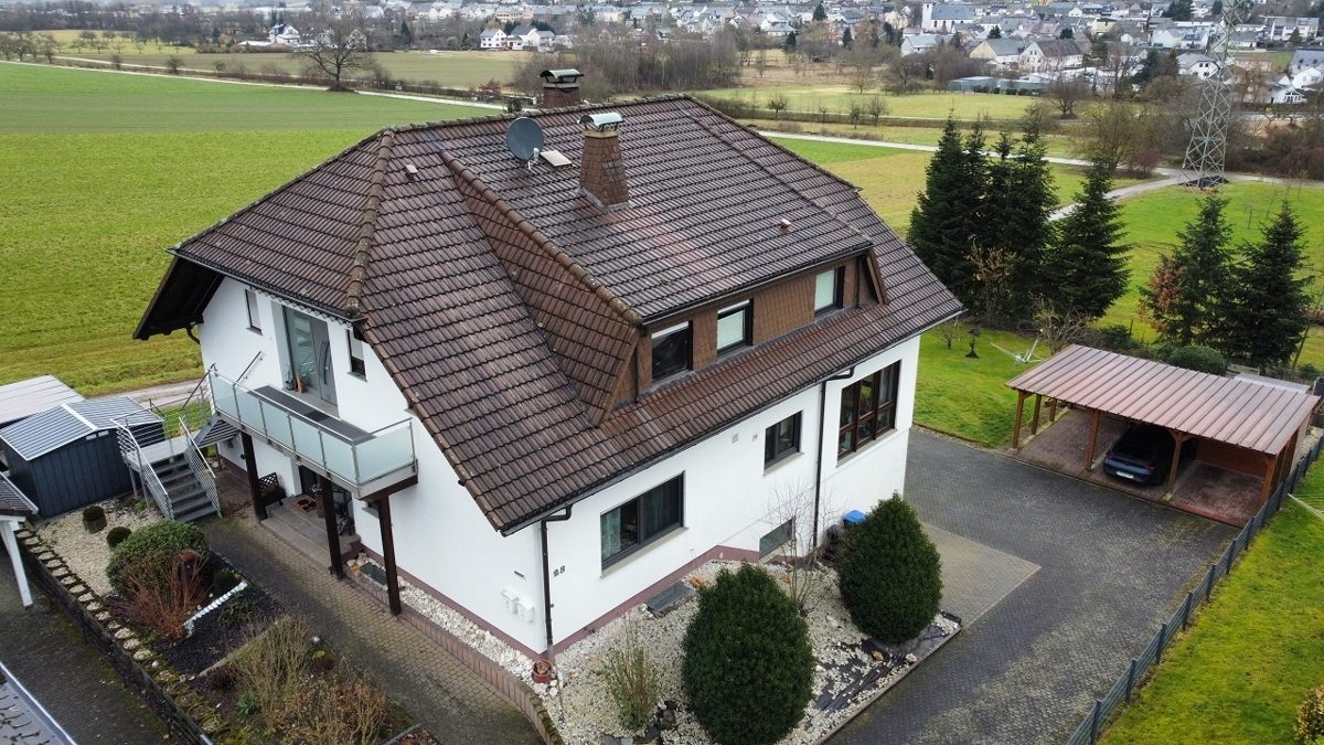 Volksbank Trier Eifel Immobilien GmbH - Immobilienangebot - Osann-Monzel - Alle - Vier-Zimmer-Wohnvergnügen - Gemütliche Dachgeschosswohnung mit Gartenanteil in Osann-Monzel