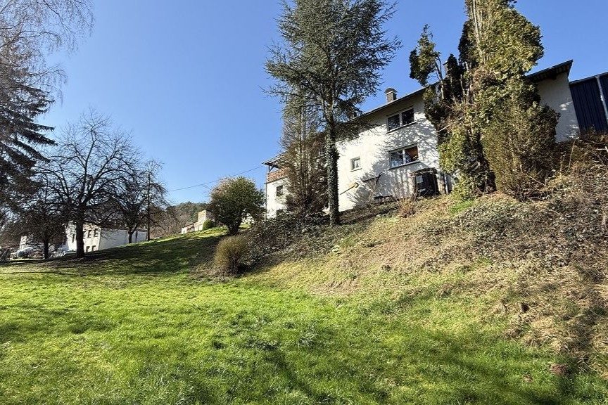 Volksbank Trier Eifel Immobilien GmbH - Immobilienangebot - Dahlem - Alle - Naturidylle in Dahlem: Einfamilienhaus mit großem Grundstück