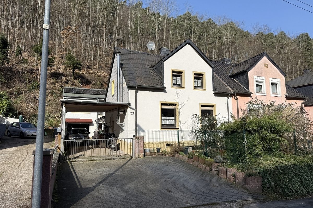 Volksbank Trier Eifel Immobilien GmbH - Immobilienangebot - Trier-Biewer - Alle - Wohnen zwischen Stadt und Wald - Vielseitiges Einfamilienhaus in Trier-Biewer