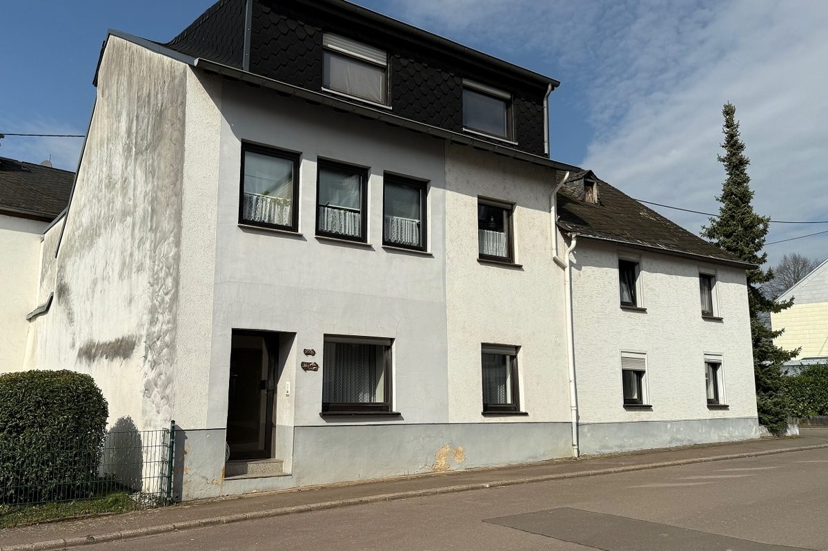 Volksbank Trier Eifel Immobilien GmbH - Immobilienangebot - Wiltingen - Alle - Eigennutzung und Kapitalanlage in einem 
- Zweifamilienhaus in Wiltingen