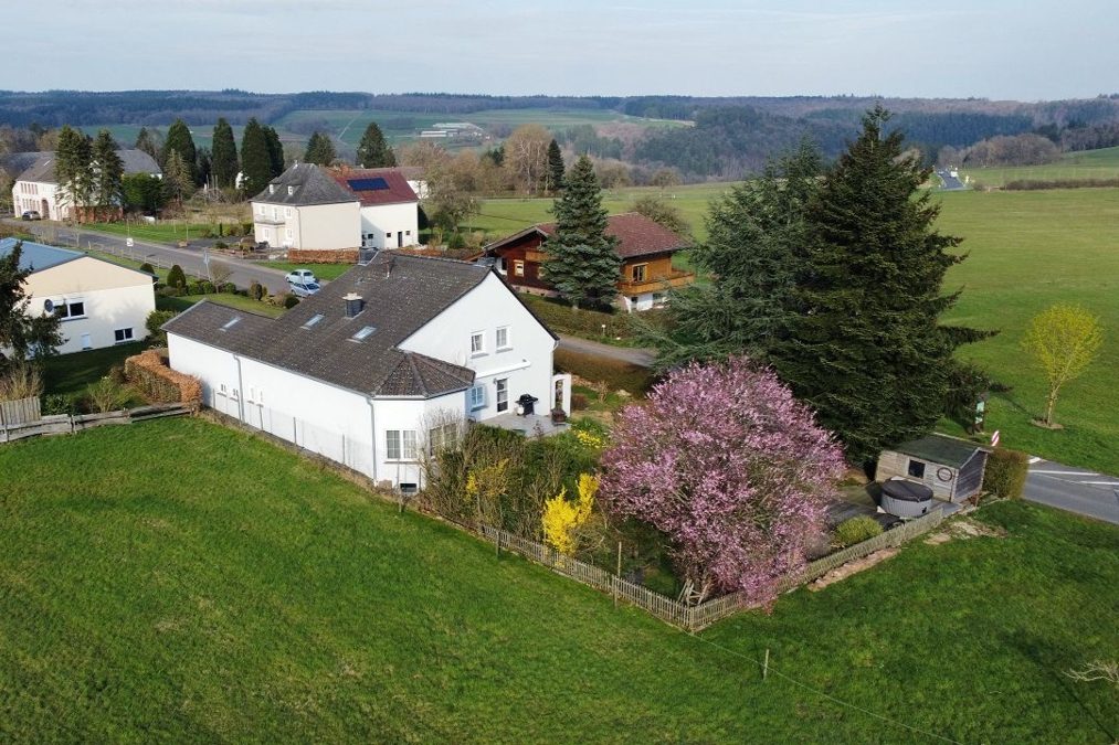 Volksbank Trier Eifel Immobilien GmbH - Immobilienangebot - Schwarzenborn - Alle - Ihr neues Zuhause - Einfamilienhaus in Schwarzenborn